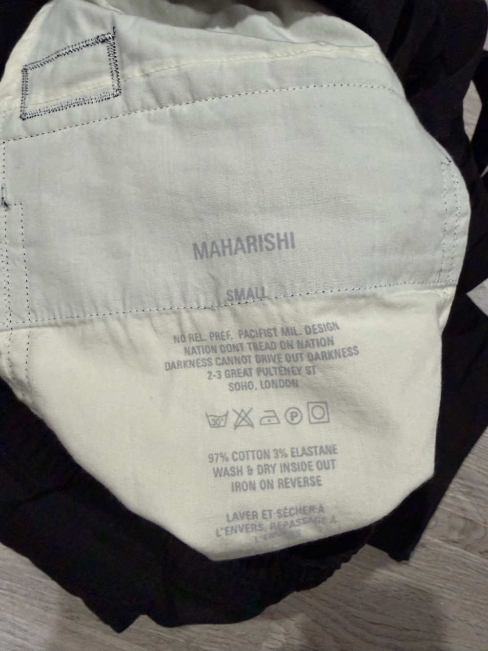 MAHARISHI LOOSE CROPPED CARGO PANTS - BLACK Black - Casual Utility Style - Picture 9 of 9